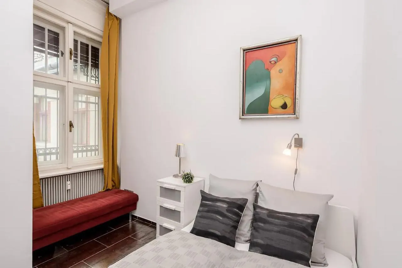 公寓 Central Aparment At The Doorstep Of Vaci Street 布达佩斯